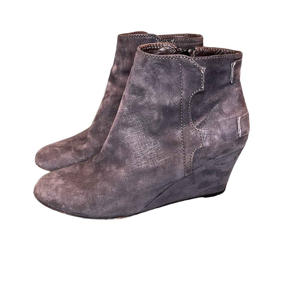 AGL Attilio Giusti Leombruni Suede Wedge bootie women’s size 36 US 6  GUC